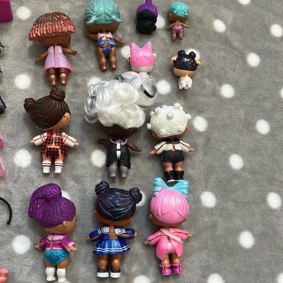 L.O.L Surprise Lot of Dolls, Pets and Accessories - Picture 8 of 17